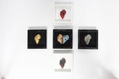 Cohesiones, 2017, resina de poliester, cera y madera