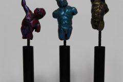 Exit,  2016, hierro y resina de poliester